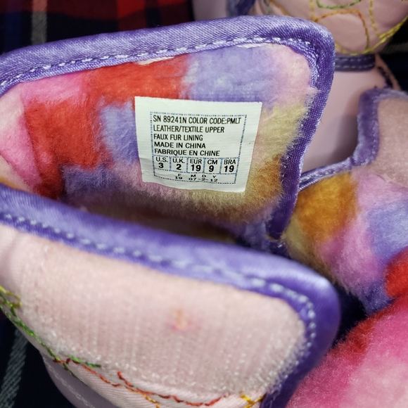 Heart Booties - Picture 4 of 5